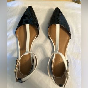 Calvin Klein patent black and white size 6